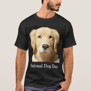 Nationaler Tag der Hunde T-Shirt