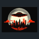 Nationaler Tag der Science Fiction Fotodruck<br><div class="desc">Der 2. Januar ist der Tag der nationalen Science Fiction. Lass allen mit diesem UFO über eine Stadt in Retro-Farben und Stil wissen.</div>