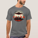 Nationaler Tag der Science Fiction T-Shirt<br><div class="desc">Der 2. Januar ist der Tag der nationalen Science Fiction. Lass allen mit diesem UFO über eine Stadt in Retro-Farben und Stil wissen.</div>