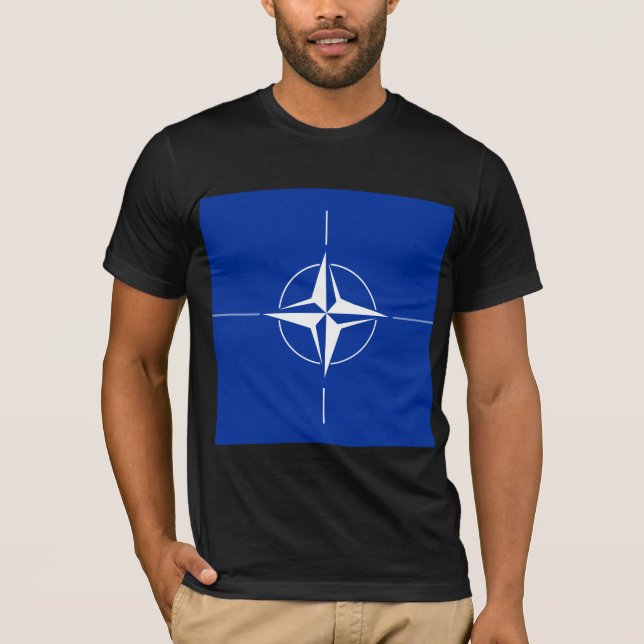 NATO-Qualitäts-Flagge T-Shirt (Vorderseite)