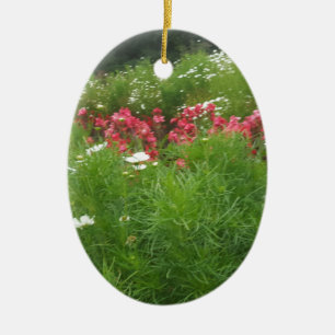 Naturblumenrosa und weiße Blume Gras Keramikornament