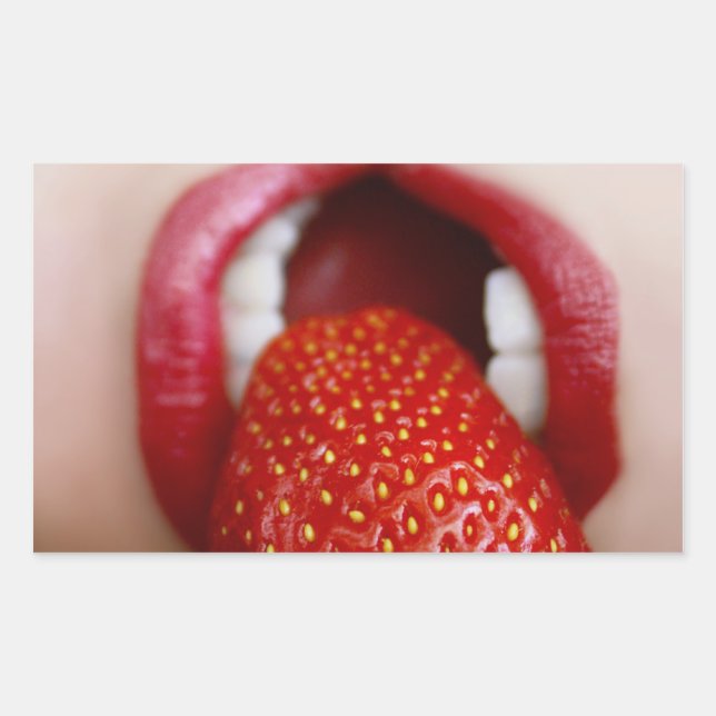 Nature's Candy - Frauen essen Erdbeere Rechteckiger Aufkleber (Vorderseite)