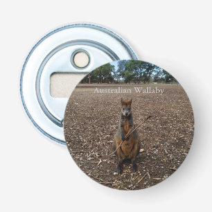 "Nature's Fast: A Wallaby's Snack Break" Flaschenöffner