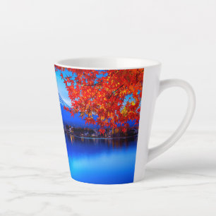 Naturlandschaft mit blauem Hintergrund-20230 Milchtasse