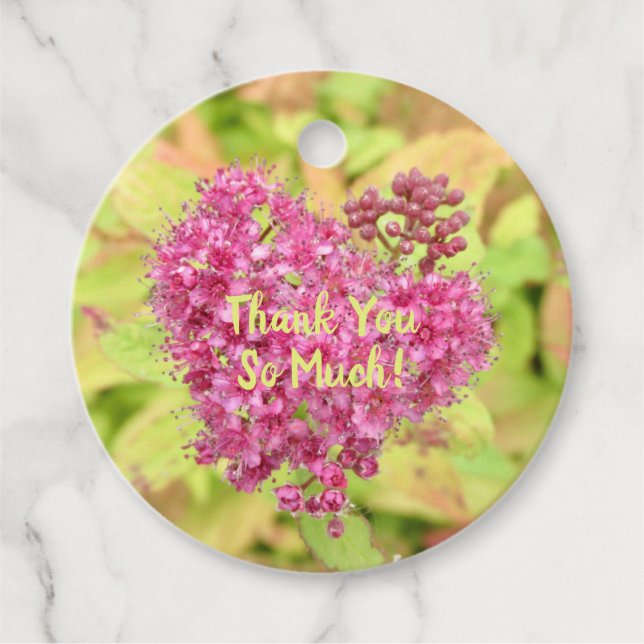 Natürliche Blume Herz - durchbohrt von Pfeil. Geschenkanhänger (Vorderseite)