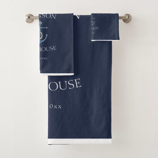 Nausea Blue White Family Name Lake House Badhandtuch Set (Insitu)
