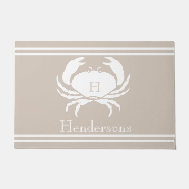 Nautic Sand Tan Taupe White Crab Monogram Name Fußmatte (Vorderseite)
