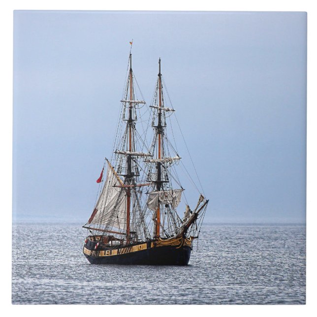 Nautical Schooner Blue Skies Fliese (Vorderseite)