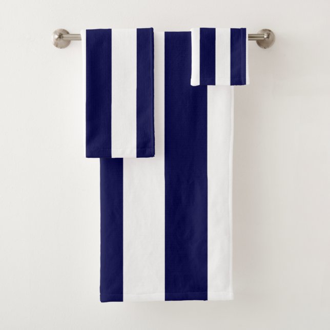 Nautical Stripes Navy Blue and White  Badhandtuch Set (Insitu)