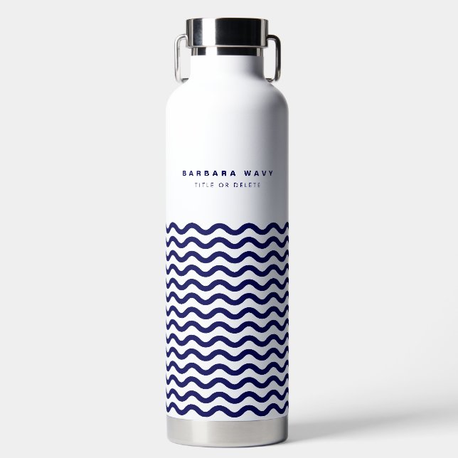 Nautical Wave Navy Blue Trendy Simple Stylish auf  Trinkflasche (Vorderseite)