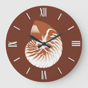 Nautilus-Schnecke - kakaobraun und weiß Große Wanduhr