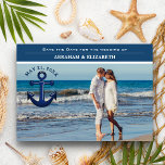Nautische Anker-einfache Typografie Save the Date<br><div class="desc">Lass deinen Gästen,  dass du weißt,  wann dein besonderer Tag ist,  indem du dieses wunderschöne nautische Foto schickst,  um die Dattelkarten zu speichern. Diese Karte ist vollständig anpassbar. Alle Texte sind editierbar und die Farben lassen sich leicht nach Ihren Wünschen ändern.</div>