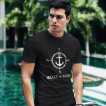 Nautischer Kompass Ankerplatz Ihres Bootes oder Na T-Shirt<br><div class="desc">Ein Nautical Compass und Anker mit Ihrem Namen oder Bootnamen auf einem schwarzen T - Shirt.</div>