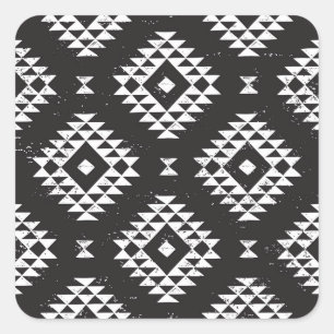 Navajo Geometric: Schwarz-weißes Stamm. Quadratischer Aufkleber