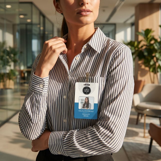 Navy Blau | Minimalistisches Firmenmitarbeiter-Fot Ausweis (Navy Blue | Minimalist Corporate Employee Photo Badge)