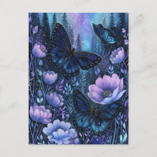 Navy-Blauer Schmetterling im nächtlichen Kiefernwa Postkarte