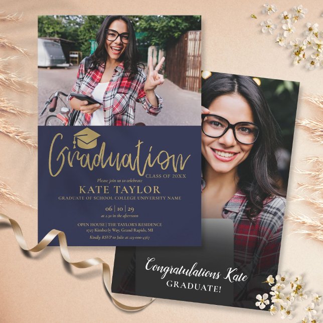 Navy Blue and Gold Script Graduation Party 2 Foto Einladung (Von Creator hochgeladen)
