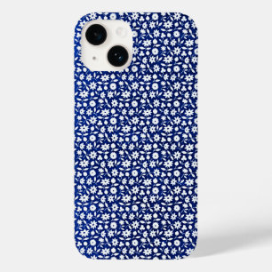 Navy Blue and White Floral Muster Case-Mate iPhone 14 Hülle
