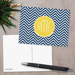 Navy Blue Chevrons mit Custom Yellow Monogram Postkarte