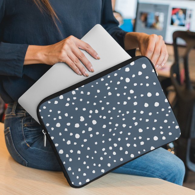 Navy Blue Dalmatian Spots, Dalmatian Dots, Dotted Laptopschutzhülle (Von Creator hochgeladen)
