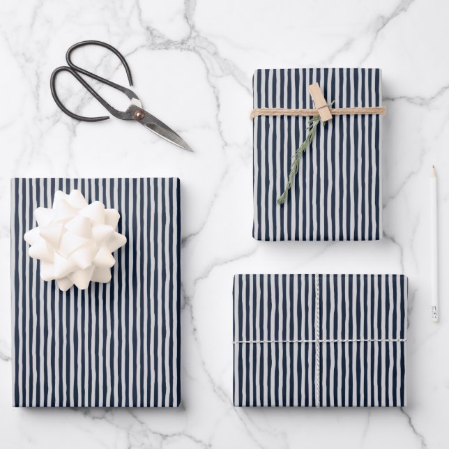 Navy Blue & Light Gray Wonky Stripes Geschenkpapier Set (Vorderseite)