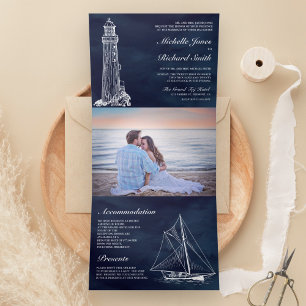 Navy Blue Lighthouse Sailboat Nautical Wedding Dreifach Gefaltete Einladung
