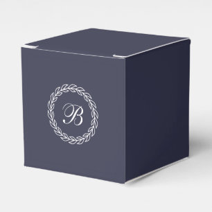 Navy Blue mit White Laurel Wreath mit Monogram Geschenkschachtel