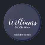 Navy Blue Modern Script Personalisiert Trauzeuge Magnet<br><div class="desc">Personalisierte Trauzeuge Geschenke mit dem Namen des personalisierten Trauzeugen im modernen,  weißen Script-Schriftart Stil mit Titel und Hochzeitsdatum in modernen Sans Serif Schriftart Stil auf marineblau Hintergrund. Auch perfekt für Trauzeuge,  Brautvater,  Brautjungfrau,  Trauzeugin,  Brautmutter und mehr.</div>