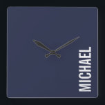 Navy Blue Moderner Minimalistischer Personalisiert Quadratische Wanduhr<br><div class="desc">Modernes Minimalistisches Design mit personalisiertem Namen in weißem,  modernem,  fett- Sans Serif Schriftart Stil auf marineblau Hintergrund.</div>