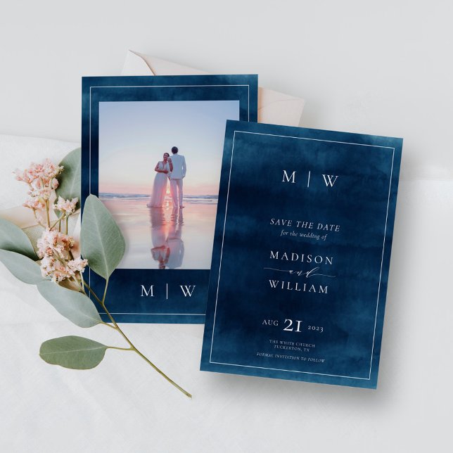 Navy Blue Monogram & Border Elegantes Foto Save The Date (Von Creator hochgeladen)