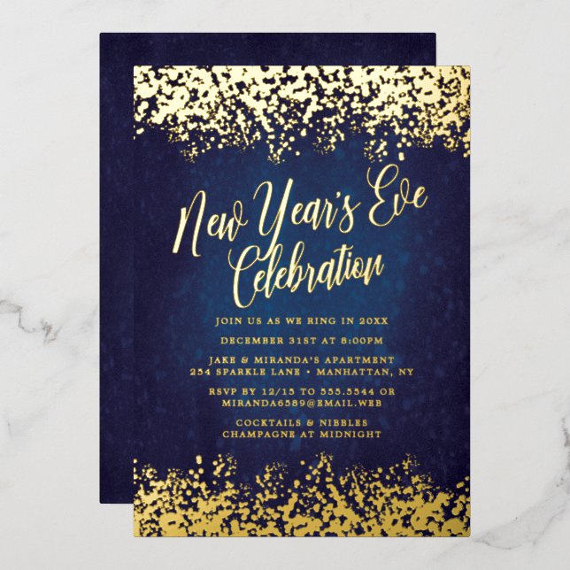 Navy Blue New Year's Eve Party Gold Confetti Folieneinladung (Vorderseite/Rückseite)