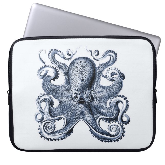Navy Blue Octopus Illustration von Ernst Haeckel Laptopschutzhülle (Vorderseite)