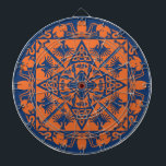 Navy Blue Orange keltische mittelalterliche Fantas Dartscheibe<br><div class="desc">Navy blaue und orangefarbene keltische mittelalterliche Fantasy-Muster-Dartboard. Verwenden Sie zum Hinzufügen von Text oder anderen Bildern die Option Anpassen. Das Design umfasst einen Phönix, Skorpion, Spinne, Gargoyle, keltischen Knoten, Schwert, Schlange und vieles mehr. Ein gotischer Kampf gegen Gut und Böse oder Angst und Mut. Gut für ihn.</div>