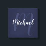 Navy Blue personalisiert Monogram und Name Leinwanddruck<br><div class="desc">Personalisiertes Monogramm und Familiennamensgeschenk mit Namen im modernen,  weißen Skript-Schriftart-Stil und Monogramm in hellblau modernen Drehbuch-Schriftart-Stil als Hintergrund auf marineblau Hintergrund.</div>