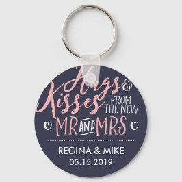 Navy Blue Pink Hug und Kisses von New Mr. und Mrs. Schlüsselanhänger