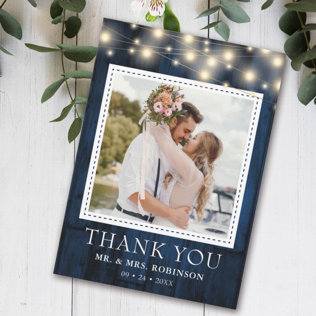 Navy Blue Rustic Wood Wedding Foto Dankeskarte (Von Creator hochgeladen)