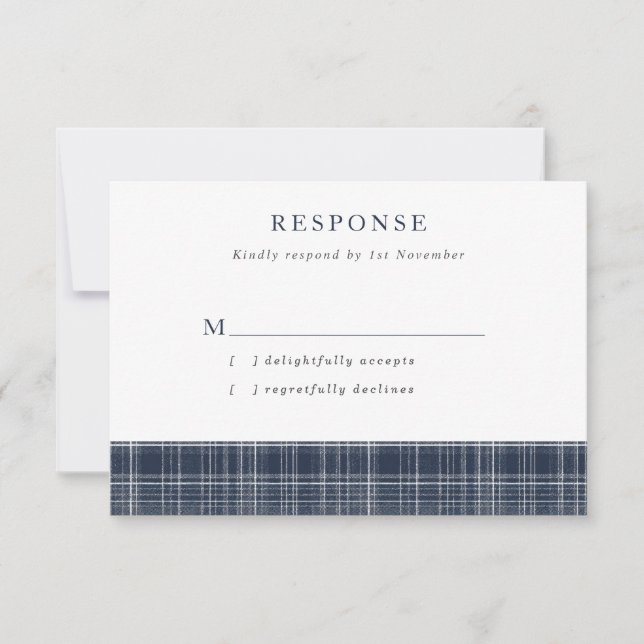 Navy Blue Scottish Tartan Wedding RSVP Karte (Vorderseite)