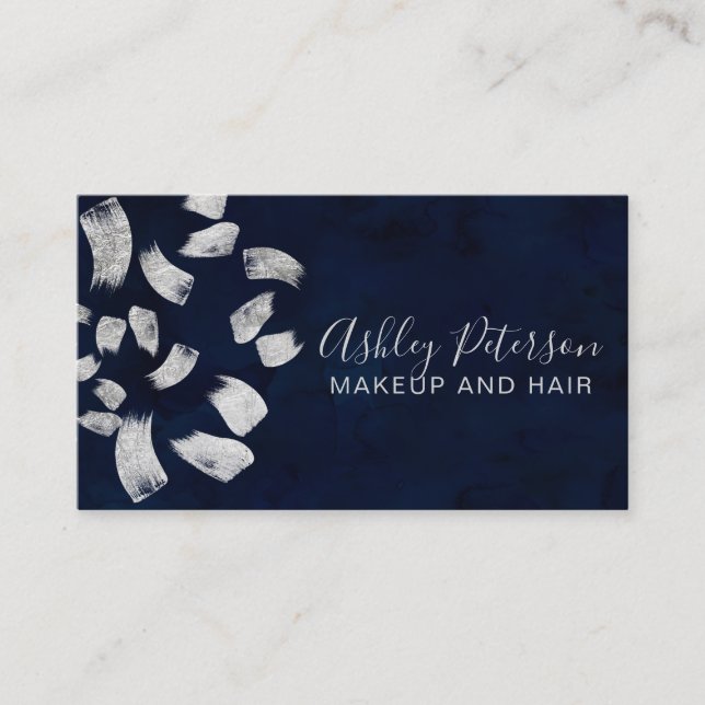 Navy Blue Silber Pinselstriche Make-up Typografie Visitenkarte (Vorderseite)