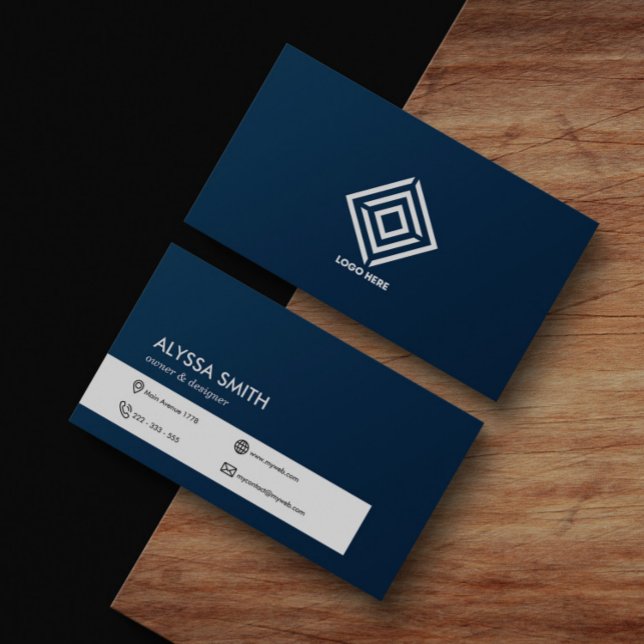 Navy Blue Simple Clean Personalisiert Custom Moder Visitenkarte (Von Creator hochgeladen)