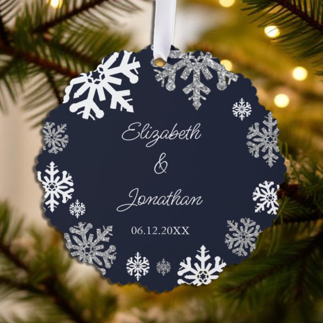 Navy Blue Snowflakes Winter Wedding Ornament Karte (Von Creator hochgeladen)