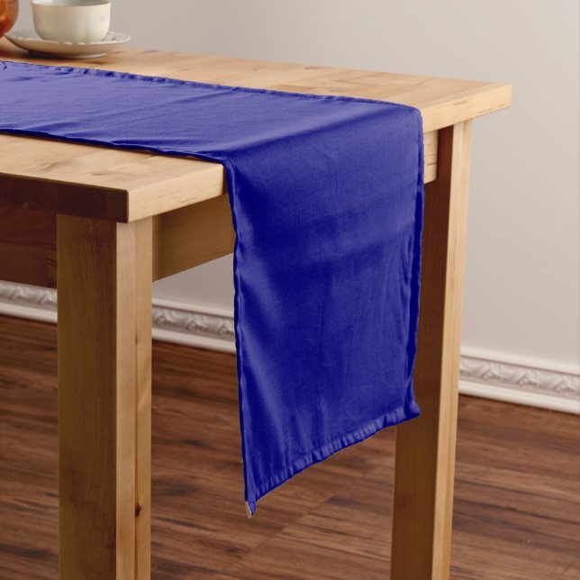 Navy Blue Solid Color Kurzer Tischläufer (Beispiel)