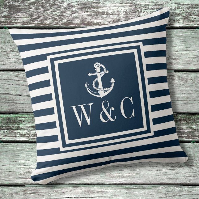 Navy Blue Stripe Nautical Anchor Monogram Kissen (Von Creator hochgeladen)