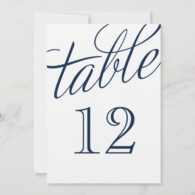 Navy Blue und White Elegante Script-Tischnummern (Vorderseite)