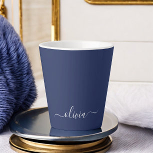 Navy Blue und White Modern Monogram Milchtasse