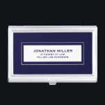 Navy Blue Visitenkarten Dose<br><div class="desc">Präsentieren Sie Ihr berufliches Image mit unserem Navy Blue Business Card Case, der ausschließlich für Anwälte und Anwaltskanzleien konzipiert ist. Dieser elegante und raffinierte Fall verfügt über ein weißes Fenster, das in der Marine gerahmt ist und Ihren Namen "Anwalt auf dem Rechtsweg" und Ihre Anwaltskanzlei zeigt. Der solide marineblaue Hintergrund...</div>