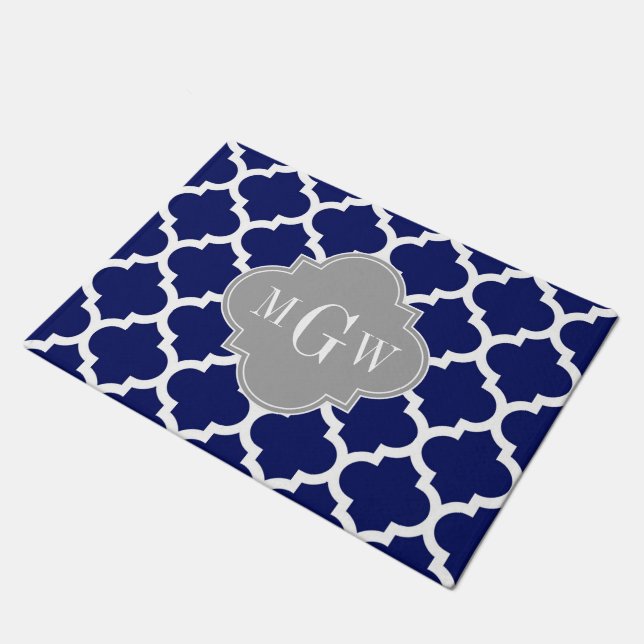 Navy Blue Whisky Marokkaner #5 Gray 3 Initial Mono Fußmatte (Schrägansicht)