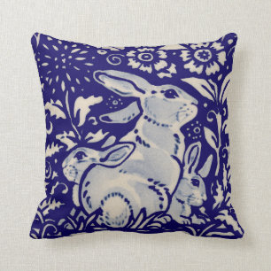 Navy Blue White Rabbit Mother & Babys Chinoiserie Kissen