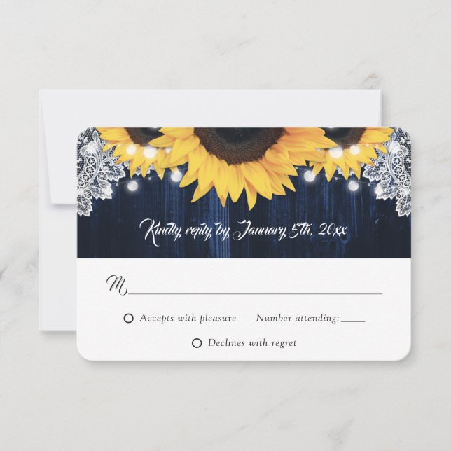 Navy Blue Wood String Lights Sunflower Wedding RSVP Karte (Vorderseite)