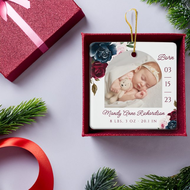 Navy Burgundy Pink Floral Baby Birth Stats Foto Keramikornament (Navy Burgundy Pink Floral Baby Birth Stats Photo Ceramic Ornament)