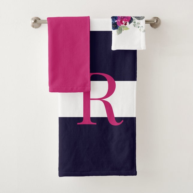 Navy & Fuchsia Blumenmonogramm Badhandtuch Set (Insitu)